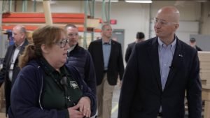 Photo of Gov. Ricketts visiting a correctional institution. 
